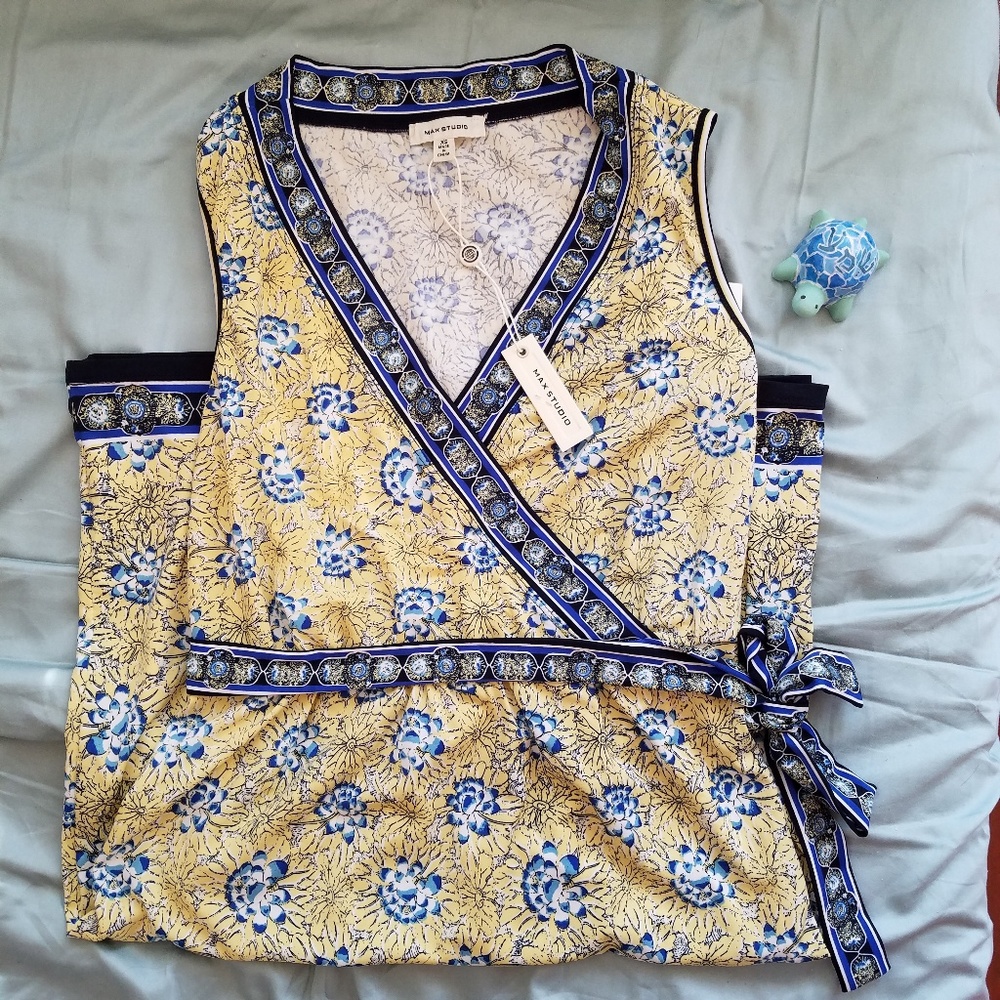 Max Studio sleeveless sunflower print dress NWT